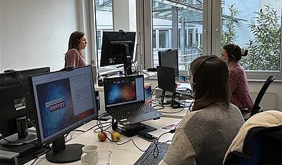 Behind the scenes_persons