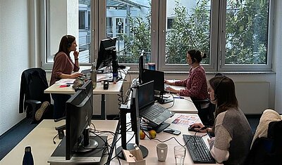 Behind the scenes_persons